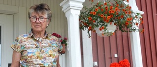 Ylva, 73, har skrivit om livet norr om Kalix