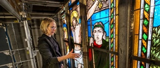 Domkyrkans nya fönster på plats