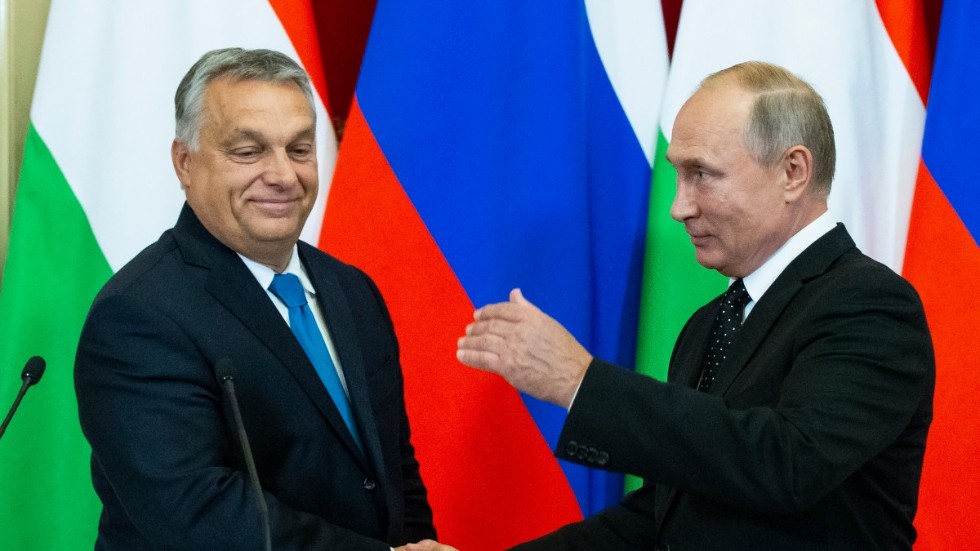 Ungerns premiärminister Viktor Orbán och Rysslands president Vladimir Putin vid ett tidigare möte i Kreml. Arkivbild.