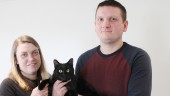 Flydde Ukraina – kunde inte lämna katten • Då fick värdfamiljen i Västervik en oväntad överraskning