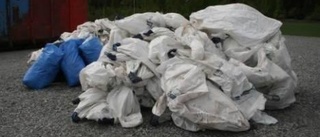 Plast dumpad vid Tärnsjökorset