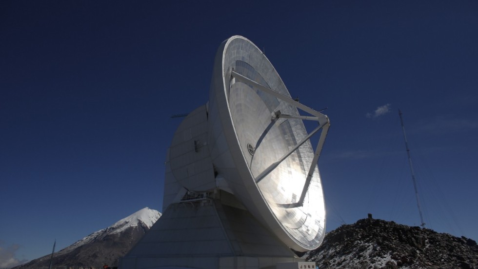 The Large Millimeter Telescope i Mexico. Arkivbild.