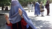 Kvinnor och män skiljs åt i afghanska skolor