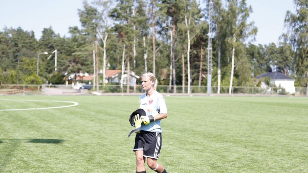 Elin Andersson släppte endast en boll förbi sig i Tjusts genrep.
