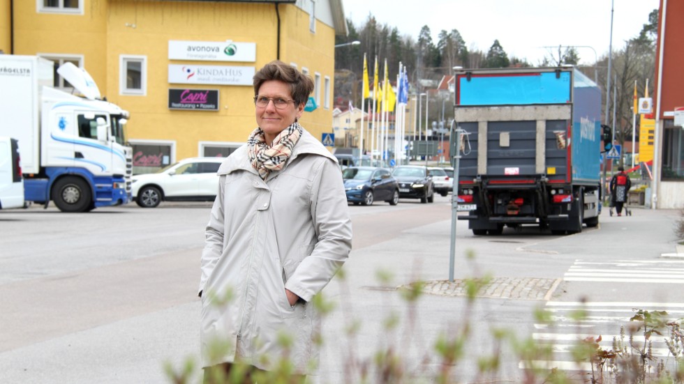 Karolina Hedlund, samhällsbyggnadsförvaltningens chef, berättar att de bostäder och tomter som detaljplaneras vid Storgården och Krågedal har gjort en gång- och cykelväg högaktuell.