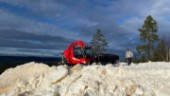 Sparade snön schaktas ut • Premiär i Kåbdalis på lördag • "Vi har nått ett nytt mål"