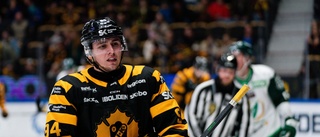 Linus Karlsson går på is med Skellefteå AIK – åker sedan över till Kanada: "Dörren till Skellefteå AIK är inte helt stängd"
