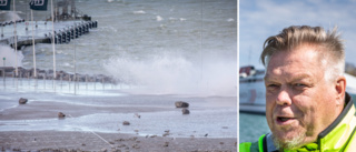 TV + BILDER • Stormskador på hamn och kryssningskaj – Bumlingar på 1,5 ton kastades upp