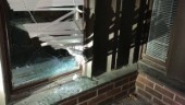 Notorisk tjuv fast igen – stal till ett värde av 80 000 kronor: Hävdar att han bara slog sönder fönsterruta