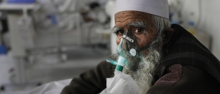Covidvåg prövar Afghanistans sargade sjukvård