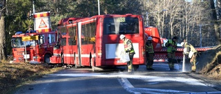 Fyra skadades allvarligt i bussolycka i Värmdö