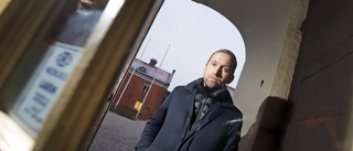 Strängnäspolitikern Högfeldt (M) dödshotades – 42-åring greps på Arlanda