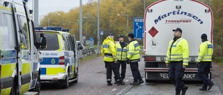 TV: Stockholmspolisen ger understöd vid lastbilskontroll