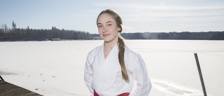 Tuva-Axeline tog sig från hjärtproblem till riksidrottsgymnasiet i karate