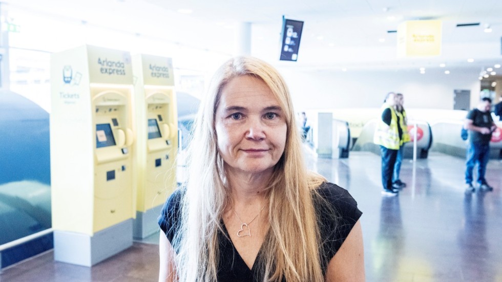 Ulrika Hedin tycker att det är dåligt att det tagit flera veckor innan SAS och pilotfacken fick till en överenskommelse.