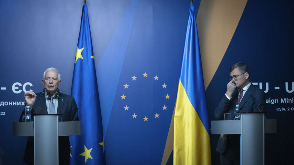 I oktober träffades Ukrainas utrikesminister Dmytro Kuleba och EU:s utrikesrepresentant Josep Borrell Fontelles i Kiev som ett sätt att visa stöd och markera att Ukraina är på väg in i unionen.