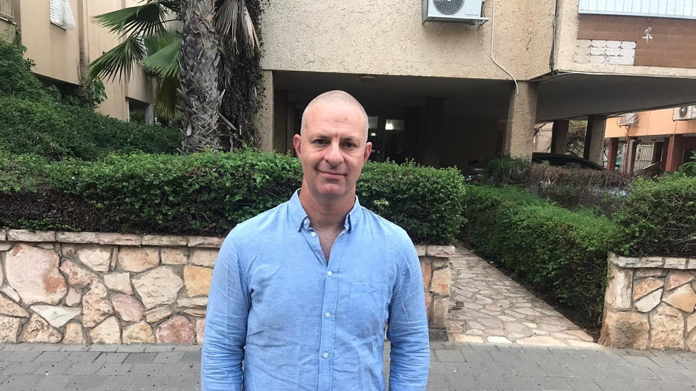 Svensk-israeliske Jacob Gurman-Schatz i Holon utanför Tel Aviv tycker att Israels militär ska "utplåna Hamas".