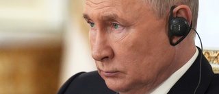 Putin försvarar att kritiker grips