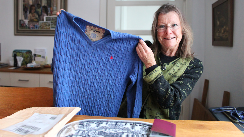 Den blå tröjan har äntligen hittat hem till Karin Müller Holmberg igen.