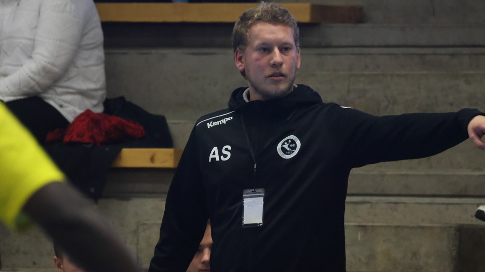 Andreas Sundqvist, tränare HHF, berättar att moralen i laget fortfarande är bra. 