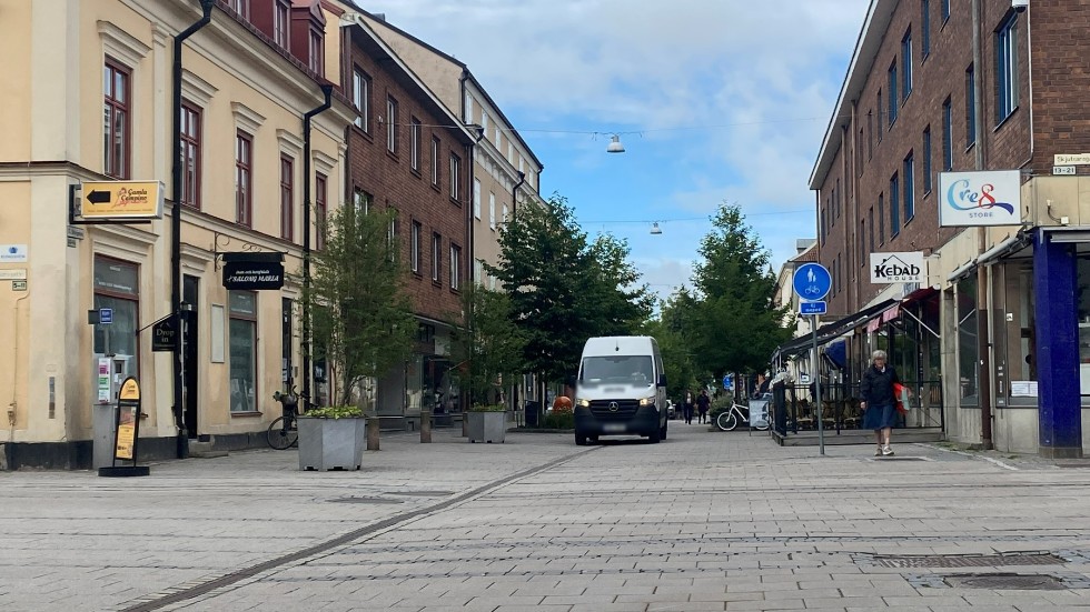 "Lyckades vi? Nej, det är ett märkligt Törnrosa-skimmer över Östra Storgatan" skriver insändarskribenten självkritiskt.