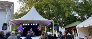 Publiksuccé för Plura och Carla på Mary's café 