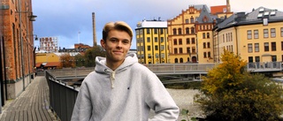 Theoz hyllar sin nya hemstad: "Jag älskar Norrköping"