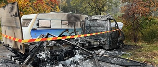 Brand i lastbil – blev helt övertänd