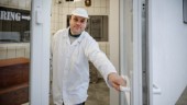 Piotr, 42, har drömt om kött och chark i 20 år – nu startar han eget • "Mamma ville verkligen ha en slaktare i familjen"