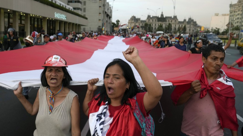 Demonstration i Lima på måndagen. På onsdag och torsdag väntas nya stora protester i Perus huvudstad.