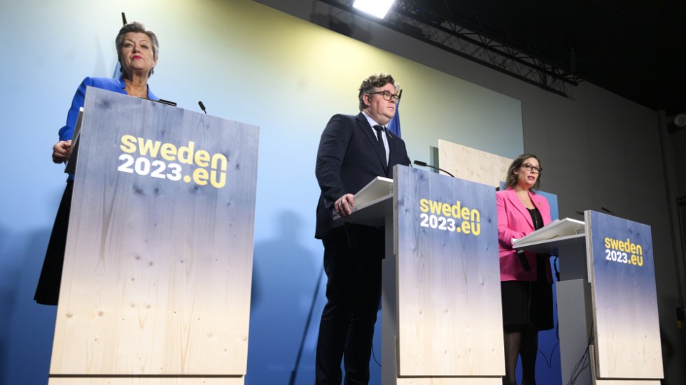 EU:s inrikeskommissionär Ylva Johansson, justitieminister Gunnar Strömmer (M) och migrationsminister Maria Malmer Stenergard (M) vid en presskonferens med anledning av EU:s informella rådsmöte på Arlanda i förra veckan. Arkivfoto.