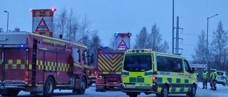 Bussförare körde in i personbil • Olycka vid rostbollsrondellen i Luleå