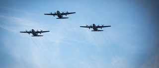 TV: Se när de tre Herculesplanen flyger över Linköping