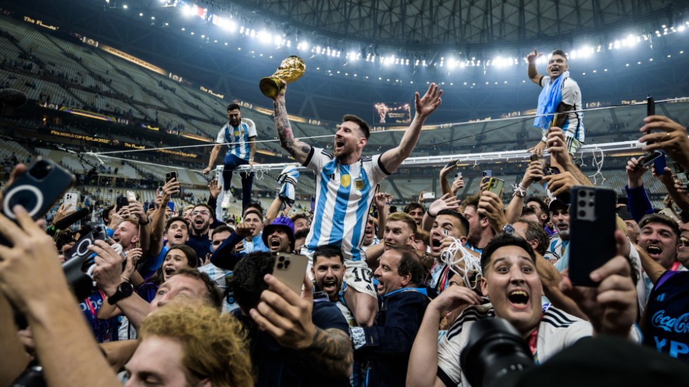 Lionel Messi fick sin efterlängtade VM-titel och fick fira med Argentinas fans.