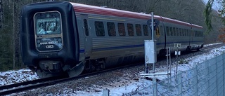 Tåg:"Man ska nog ge sig ut omgående för att komma fram"