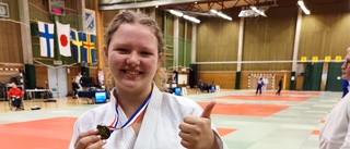 Triss i medaljer – efterlängtad tävlingscomeback för Nyköpings Bushidoförening 