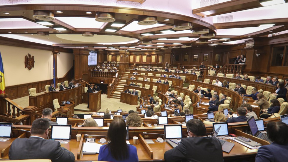 Parlamentet i Moldaviens huvudstad Chisinau, där det inom kort ska talas rumänska. Arkivbild.