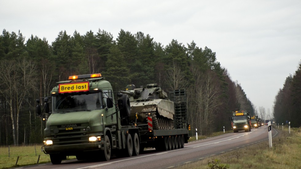 Transporter av tunga stridsfordon ska göras mellan Oskarshamn och Eksjö i samband med Aurora 23.