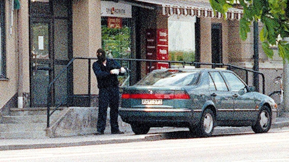 Jackie Arklöv och hans två kumpaner rånade en bank i Kisa 1999. Under rånarnas flykt sköts två poliser till döds. Arkivbild.
