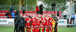 Här är bästa bilderna från Piteås match