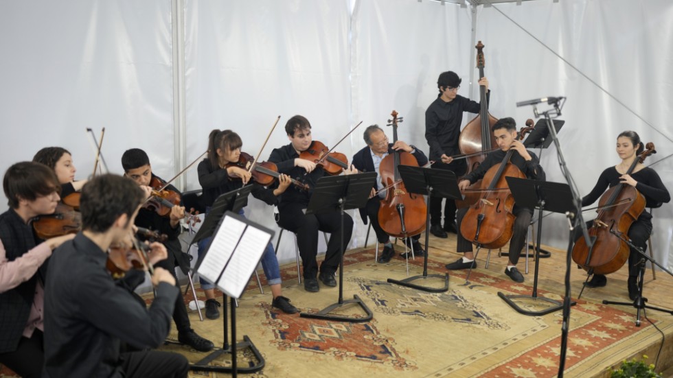 I fjol spelade cellisten Yo-Yo Ma i Lissabon tillsammans med elever från Anim och portugisiska musikstudenter. Arkivbild.