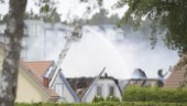 Tre radhus förstörda i brand – startade i elbil