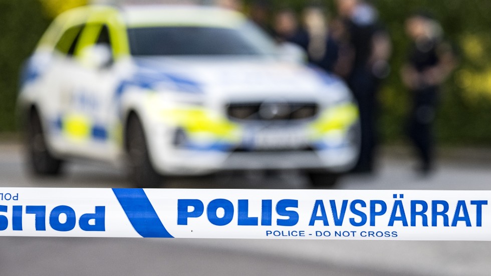 Polisen utreder mord efter det att en avliden person hittats i ett vattendrag utanför Hagfors i Värmland. Arkivbild.
