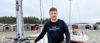 Kritiska seglare lämnar Bondön: "Vi går på grund"