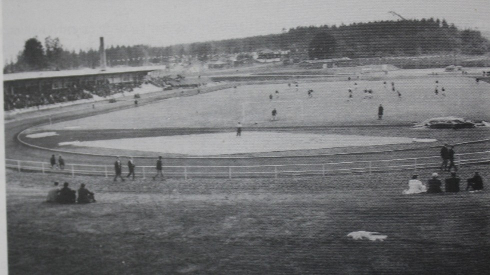 Grosvad invigdes för 55 år sedan och ansågs då och kanske fortfarande, som en av Sveriges vackraste idrottsplatser.