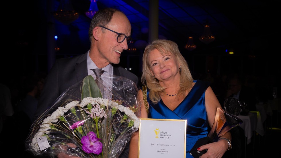 Priset för Årets företagare gick i år till Svalsons vd Maud Spencer. Utdelare var Jan-Eric Sandberg, Företagarna.
