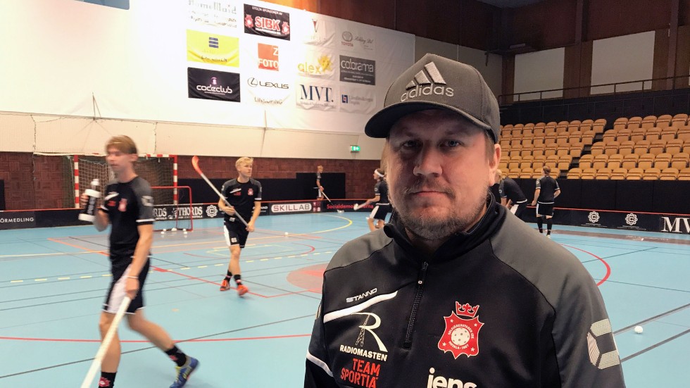 Solfjäderstadens tränare Emil Stille är glad att ha fått Mattias Rydén vid sin sida. "Vi ska öka Mattias ansvarsområden", säger Stille.