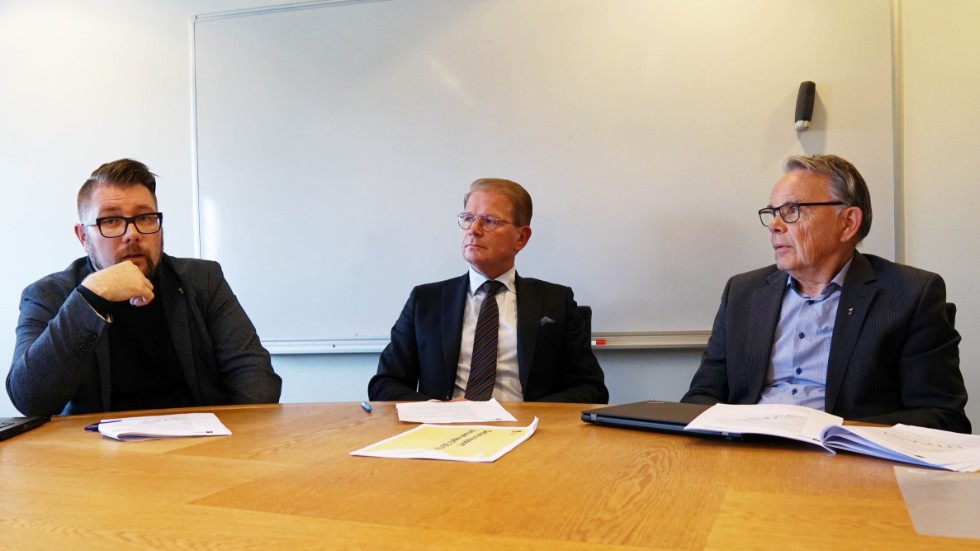 Dan Nilsson (S), Harald Hjalmarsson (M) och Conny Tyrberg(C) är eniga om att flera av kommunens nämnder har det pressat ekonomiskt.