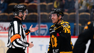 Serieledarna slog AIK efter målkavalkad: ”Jättekonstig match”