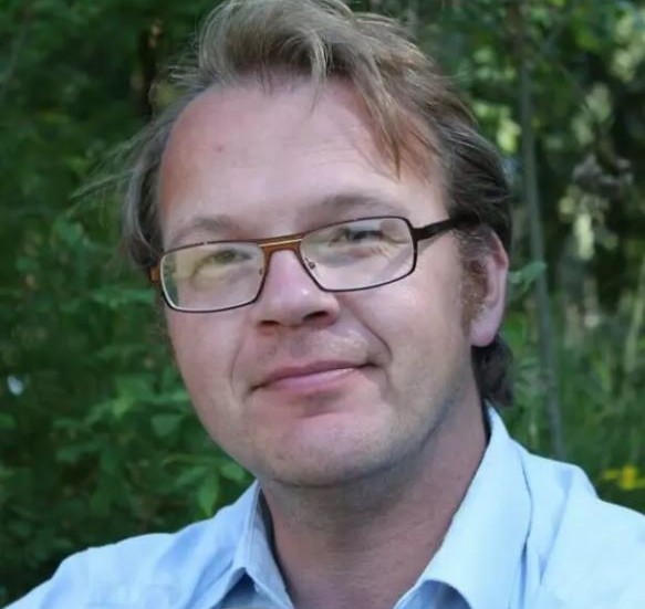 Torbjörn Nilsson är partistyrelseledamot och språkrörskandidat för Miljöpartiet.